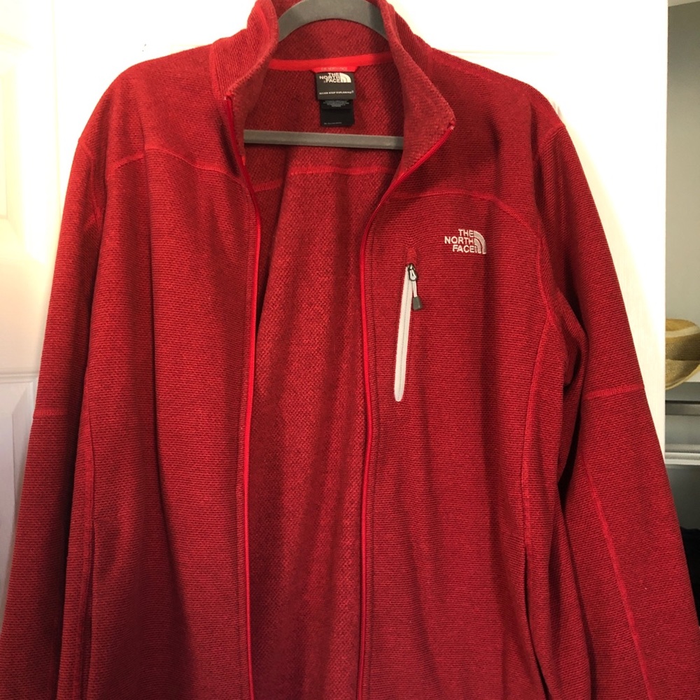 Men’s North Face zip up